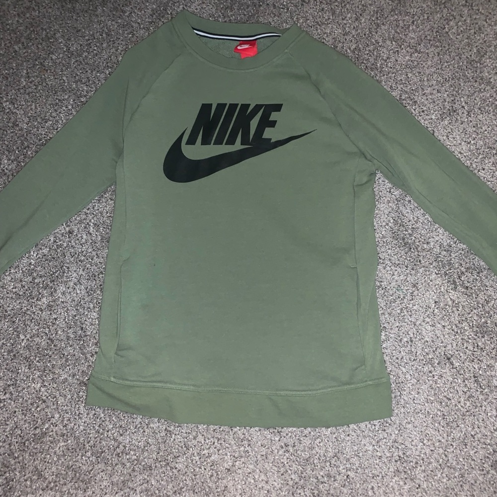 Nike sweatshirt